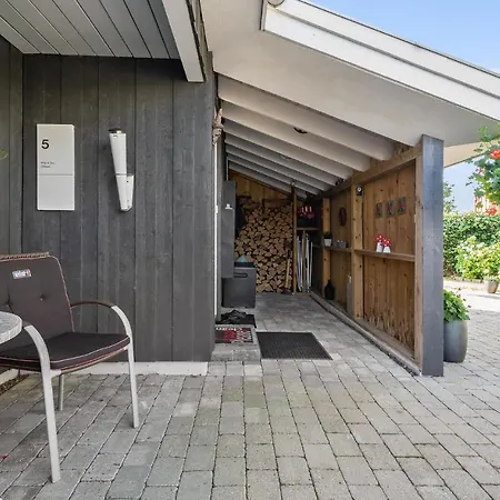 Ferienhaus Amazing In With House Sea View